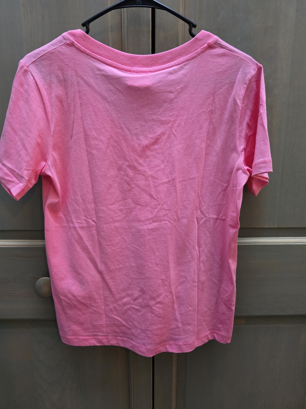 Closed Pink V-Neck Short Sleeve Tee - Picture 2 of 4